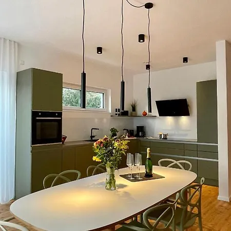 Neu! Feriendomizil Traumzeit 2 Mit Sauna & Garten *